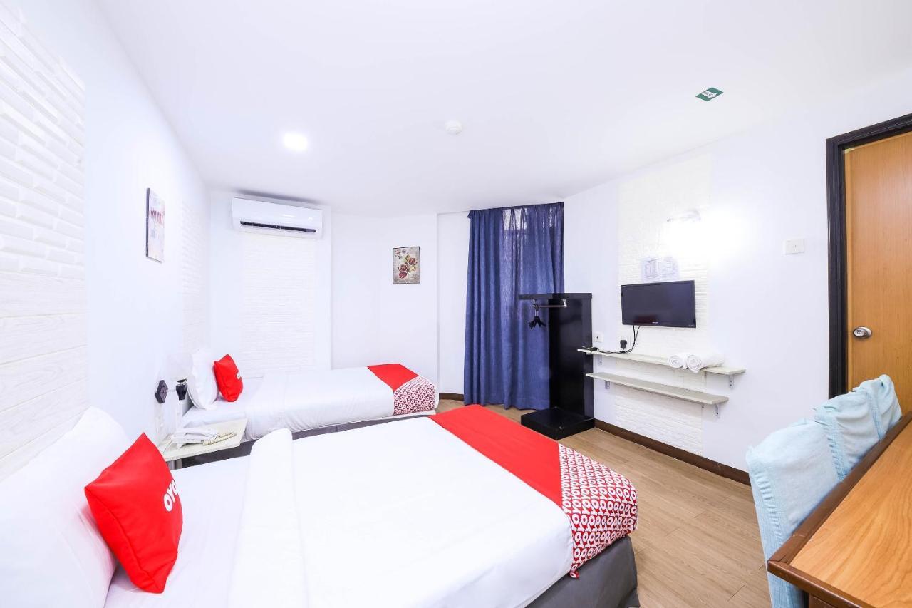Oyo 43963 T Signature Hotel Petaling Jaya Exterior photo