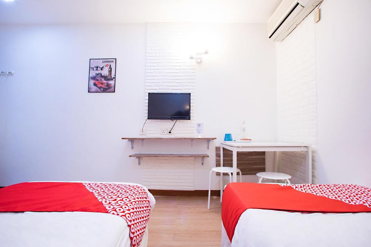 Oyo 43963 T Signature Hotel Petaling Jaya Exterior photo