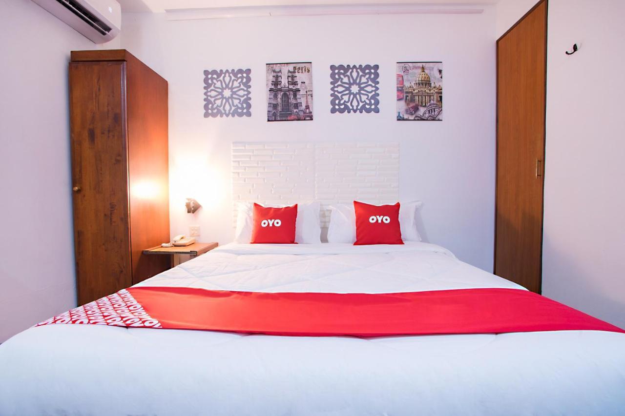 Oyo 43963 T Signature Hotel Petaling Jaya Exterior photo
