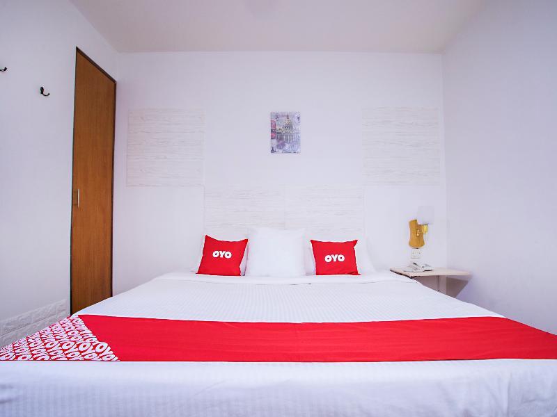 Oyo 43963 T Signature Hotel Petaling Jaya Exterior photo